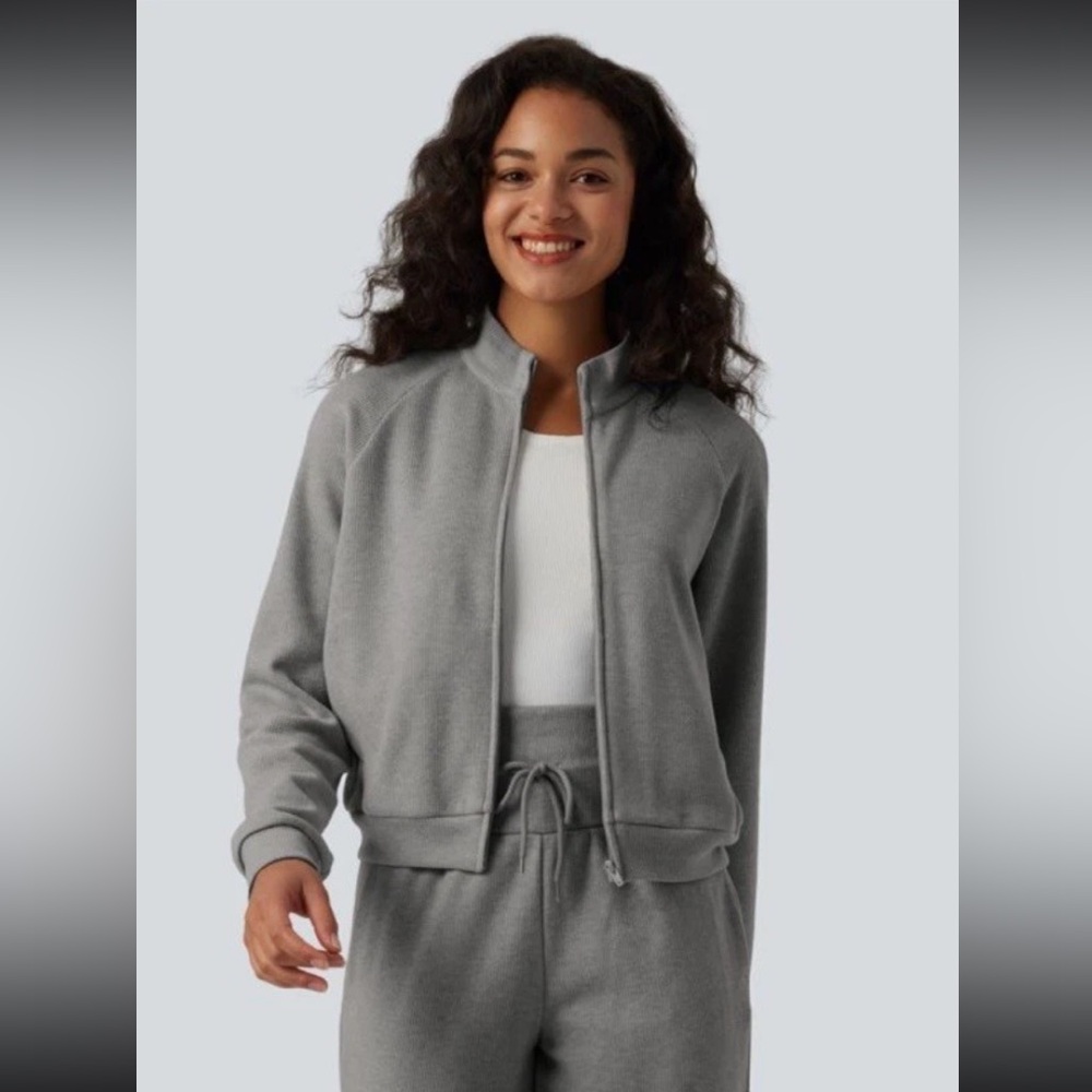 NWT Halara Athletic Track Jacket Gray Ribbed Full Zip Striped Sleeve Size XS